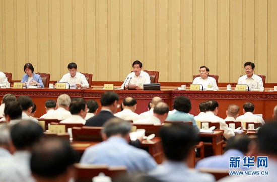 全国人大常委会举行宪法宣誓仪式，法治信仰的庄严承诺