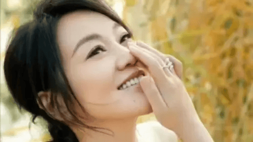 微醺的闫妮，太可爱了