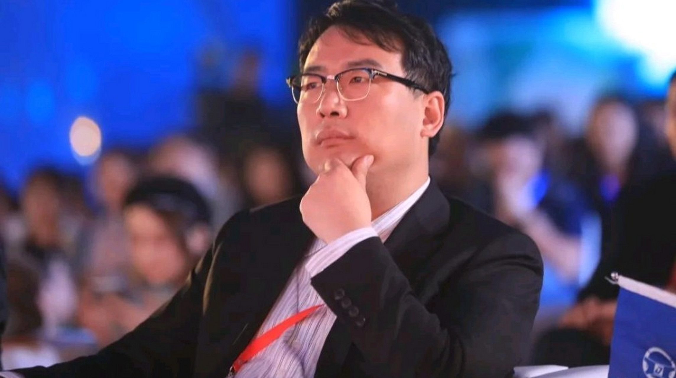 储殷，AI正在制造新型穷人