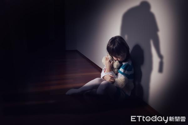 虐待女童致死的生父称愿接受死刑，一个父亲最后的体面背后藏着什么？