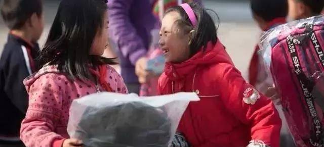 丈夫掐脖灌水致出轨妻子死亡获刑，一桩家庭悲剧的反思